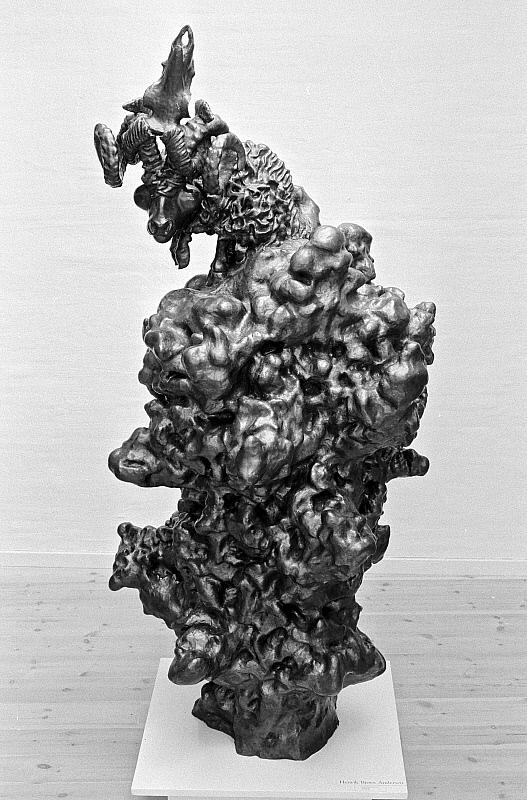 Astrofabel II, skulptur, polyester