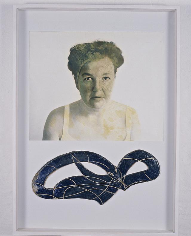 01. af 3 foto/tegning/keramik 1987/1a+b Foto med  gul tegning + slange