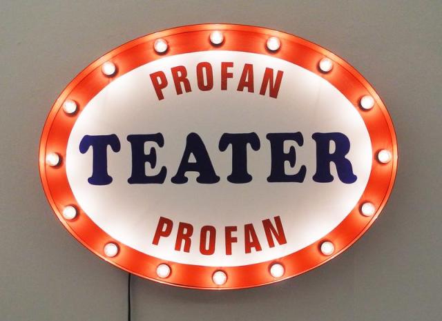 Profan Teater skilt