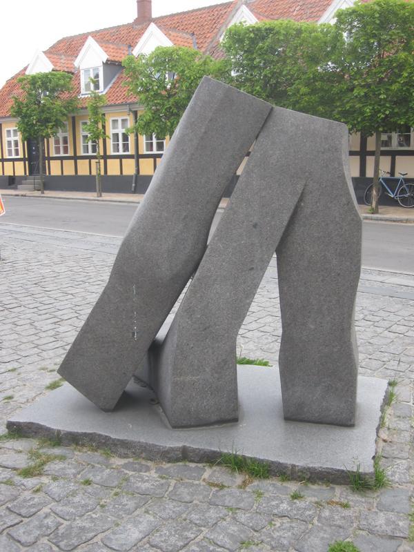 Værket på dets placering ved Søndergade 14. Foto: Julie Damgaard Nielsen.