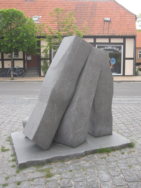 Værket på dets placering ved Søndergade 14. Foto: Julie Damgaard Nielsen.