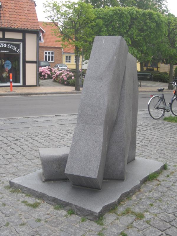 Værket på dets placering ved Søndergade 14. Foto: Julie Damgaard Nielsen.