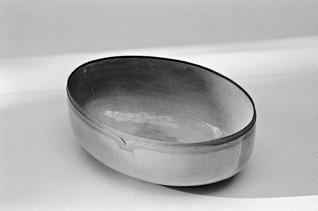 Oval bowle